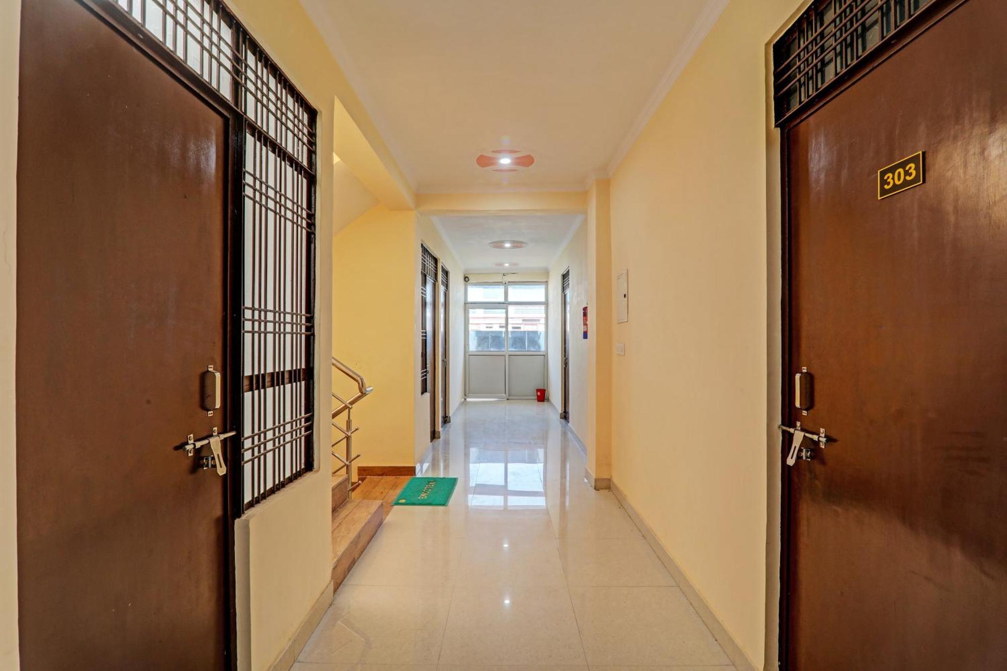 Super Hotel O Fort Inn Lucknow Exterior photo